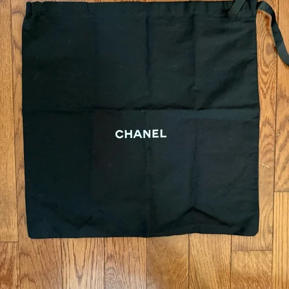 CHANEL Black dust Bag, small - Picture 1 of 3